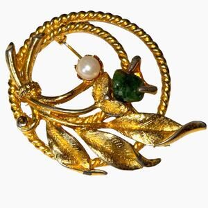 Sarah Coventry Vintage Jade Garden Brooch Leaf Swirl Faux Pearl 1.75"